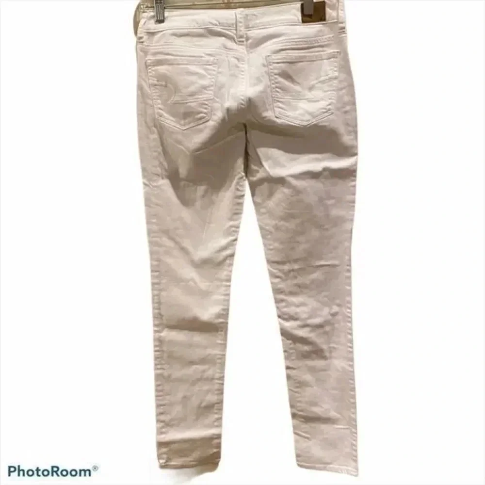 - American Eagle stretch skinny jeans